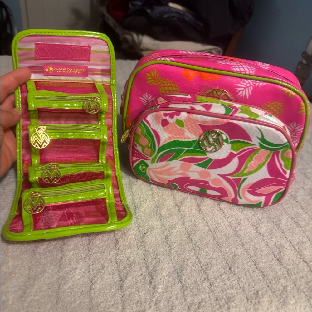 Macbeth Collection by Margaret Josephs Pink/Green Cosmetic/Jewelry Travel Set - Picture 11 of 13